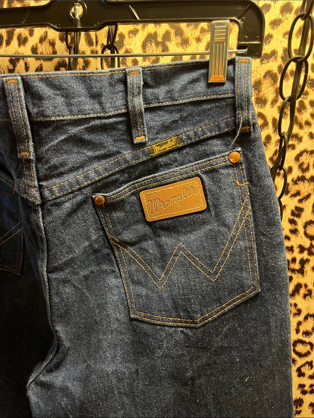 Wrangler Men's Indigo Blue Relaxed Jeans with Leather Patch
